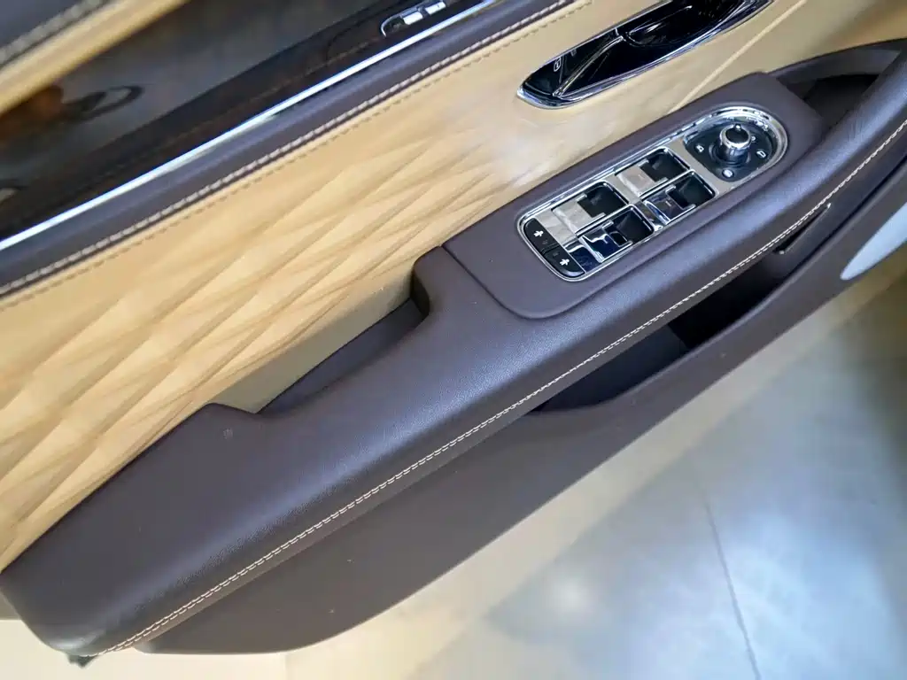 Bentley Bentley Flying Spur 2022 4.0T V8 Standard Edition 2023 - thumbnail 15