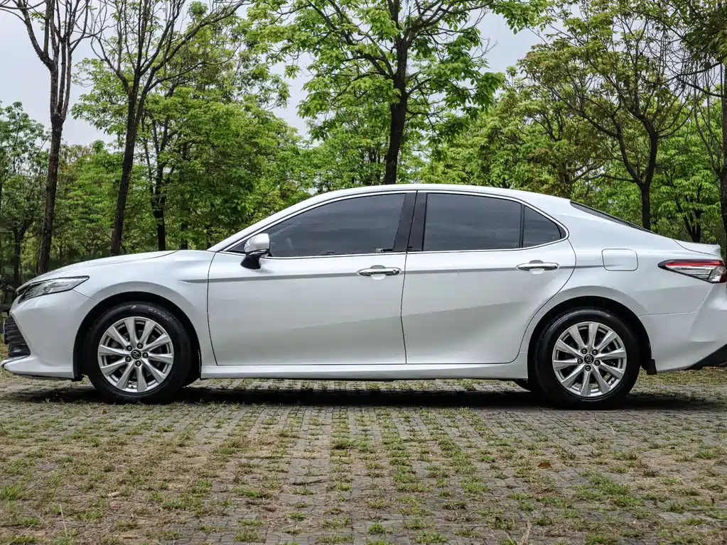 Toyota Toyota Camry 2019 Facelift 2.0G Luxury Edition 2020 - thumbnail 4