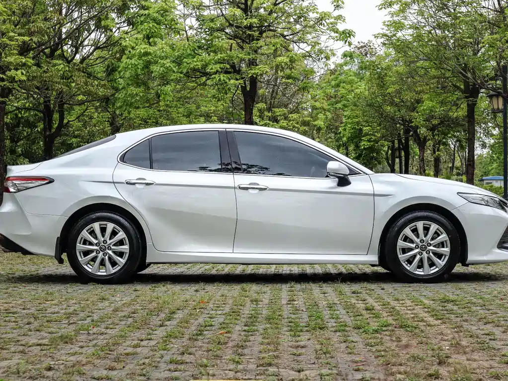 Toyota Toyota Camry 2019 Facelift 2.0G Luxury Edition 2020 - thumbnail 9