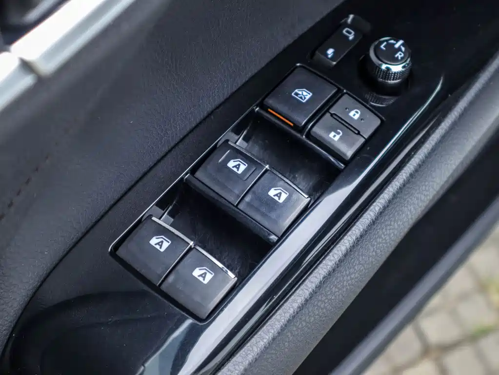 Toyota Toyota Camry 2019 Facelift 2.0G Luxury Edition 2020 - thumbnail 14