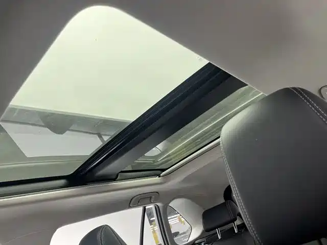 Toyota Venza 2023 2.0L CVT AWD Luxury Plus Edition 2023 - thumbnail 9