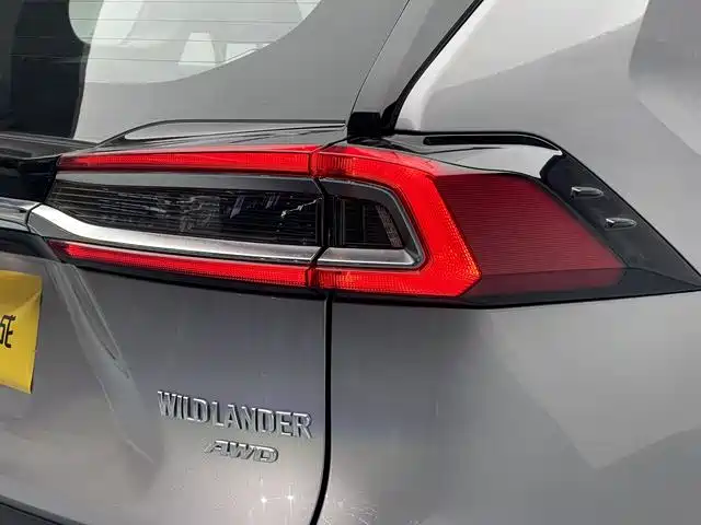 Toyota Venza 2023 2.0L CVT AWD Luxury Plus Edition 2023 - thumbnail 14