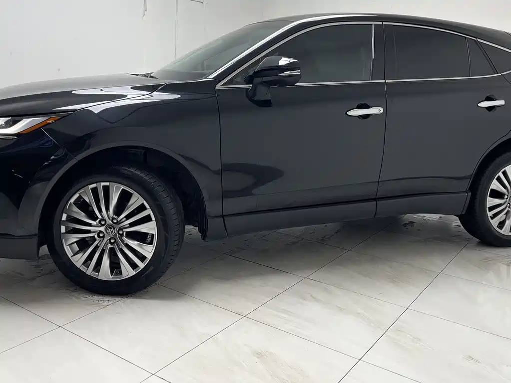Toyota Toyota Harrier 2022 2.0L CVT 2WD Premium Edition 2023 - thumbnail 7