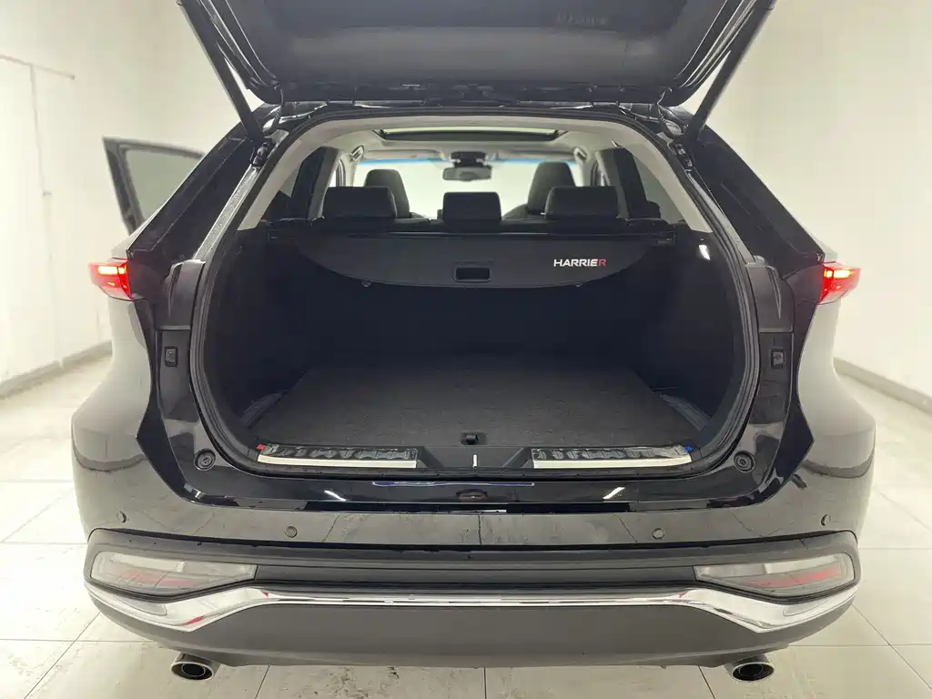 Toyota Toyota Harrier 2022 2.0L CVT 2WD Premium Edition 2023 - thumbnail 17