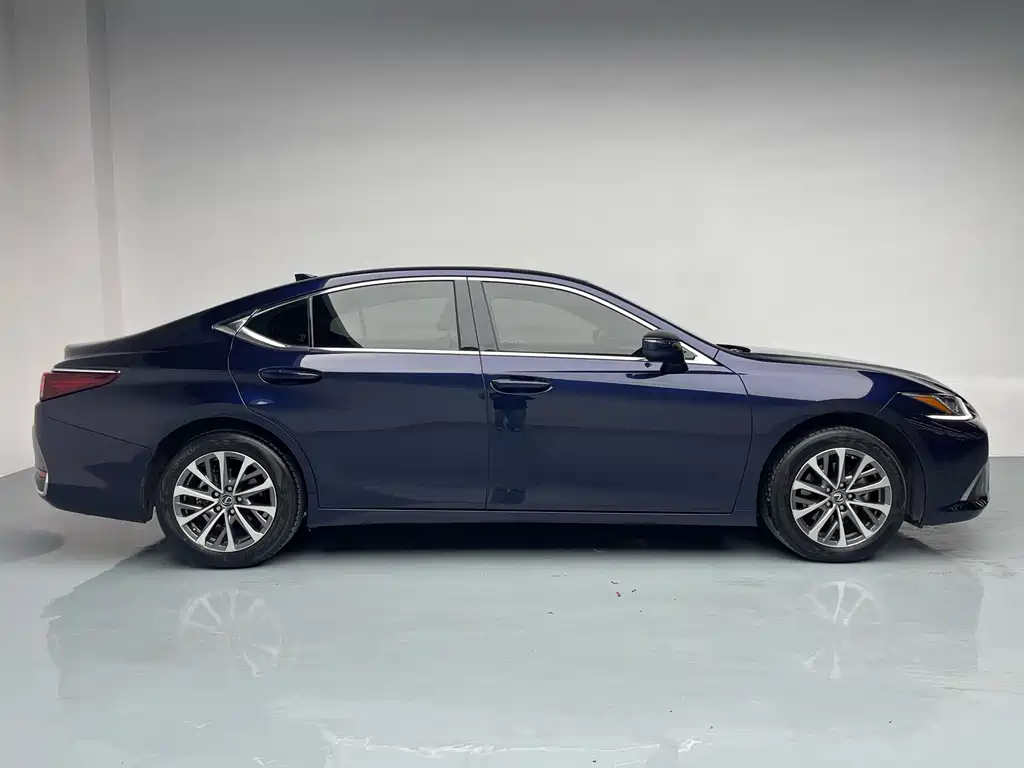 Lexus Lexus ES 2022 200 Excellent Edition 2023 - thumbnail 3
