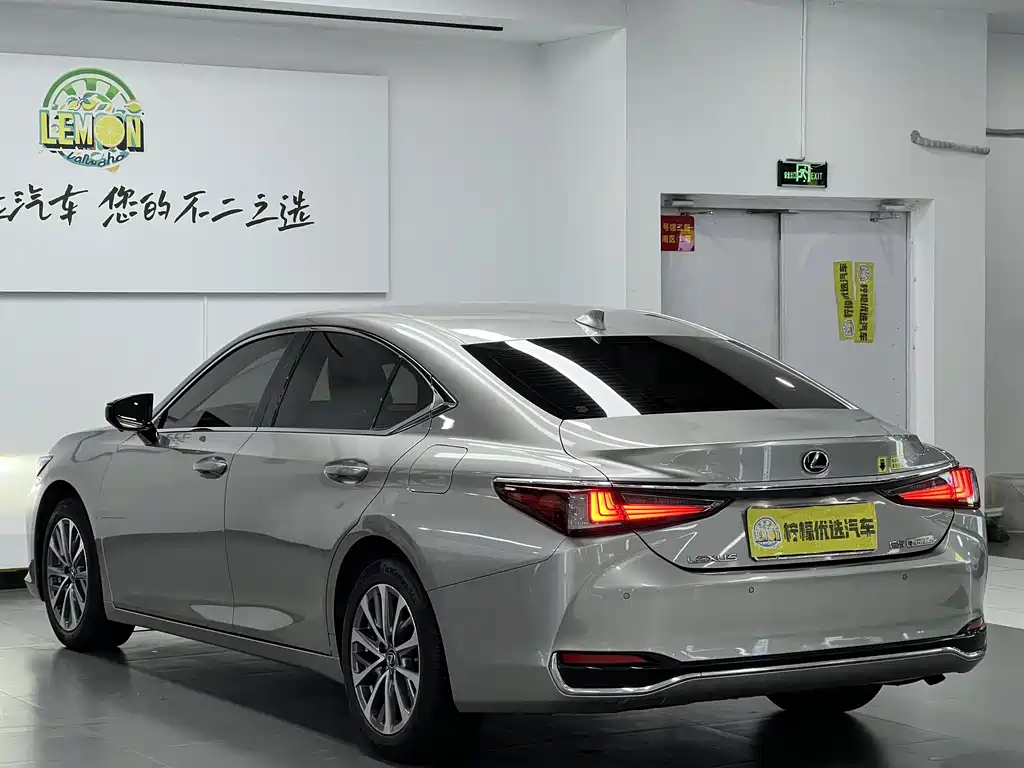 Lexus Lexus ES 2021 200 Excellent Edition 2022 - thumbnail 6