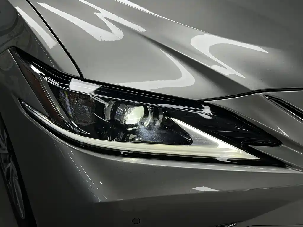 Lexus Lexus ES 2021 200 Excellent Edition 2022 - thumbnail 9