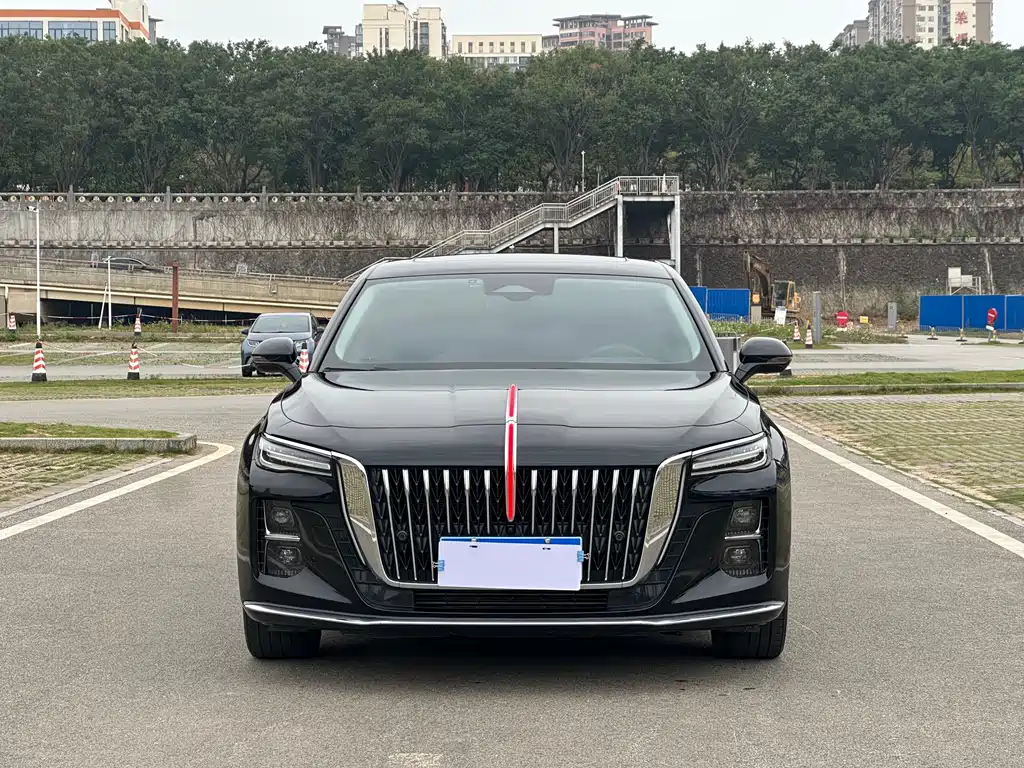 Hongqi Hongqi H5 2023 2.0T Automatic Smart Connectivity Flag Enjoyment Edition 2023 - thumbnail 2