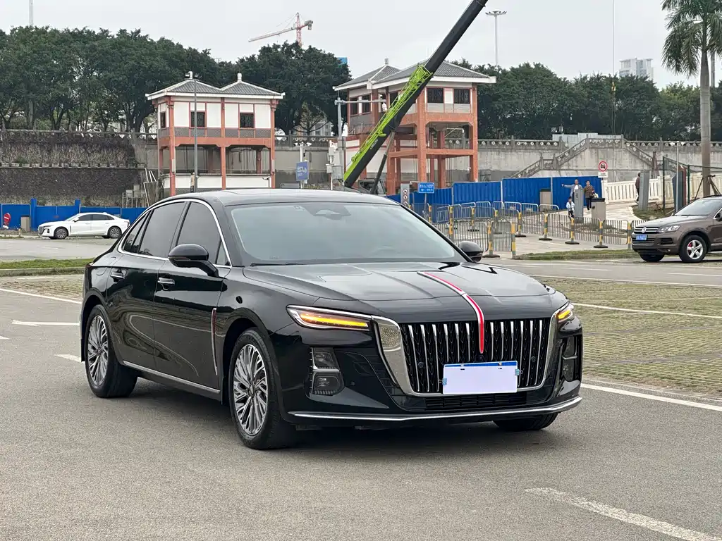 Hongqi Hongqi H5 2023 2.0T Automatic Smart Connectivity Flag Enjoyment Edition 2023 - thumbnail 3