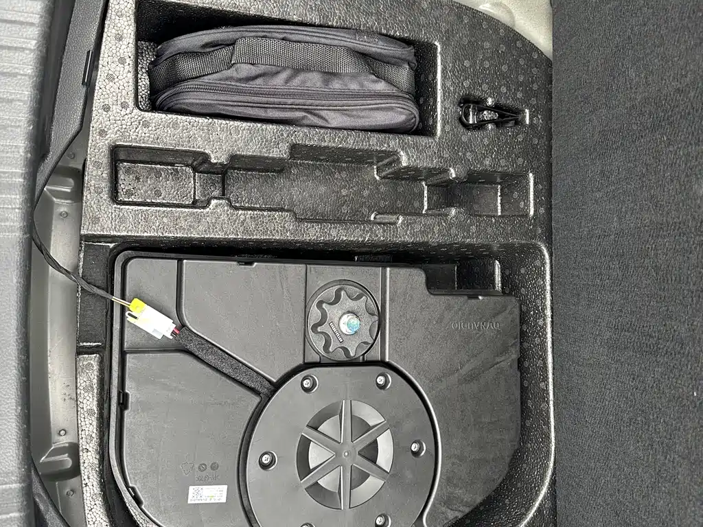 Hongqi Hongqi H5 2023 2.0T Automatic Smart Connectivity Flag Enjoyment Edition 2023 - thumbnail 14