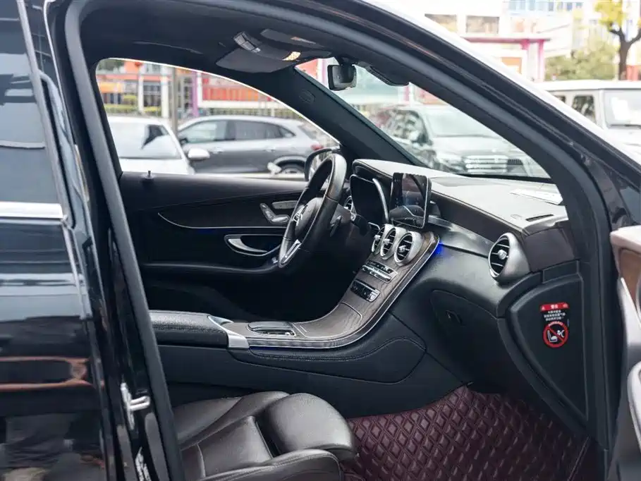 Mercedes-Benz Mercedes-Benz GLC 2020 GLC 260 L 4MATIC Luxury Edition 2020 - thumbnail 19