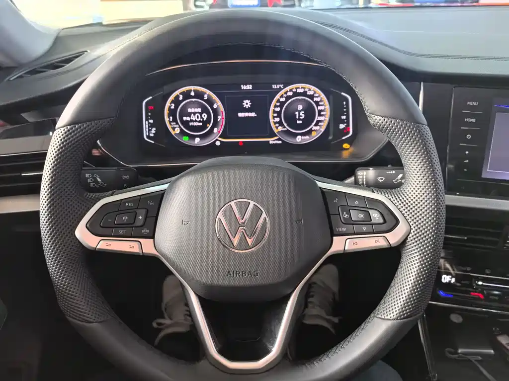 Volkswagen Passat 2025 Model Outstanding 380TSI Starry Sky Dragon Edition 2025 - thumbnail 5