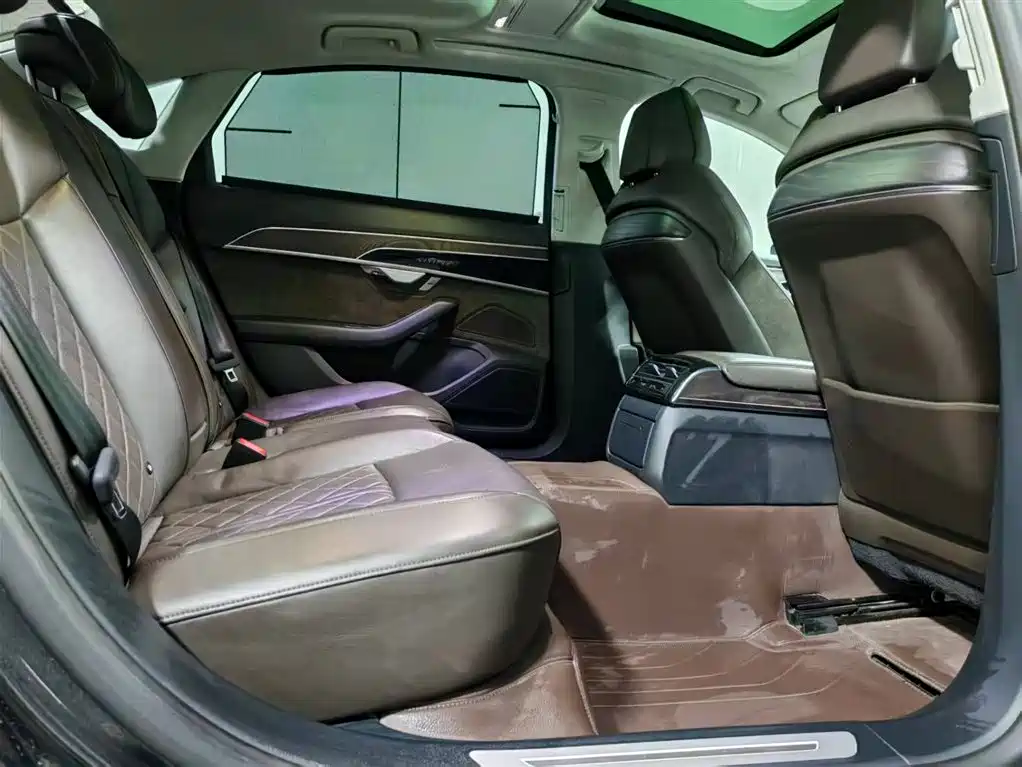 Audi Audi A8 2021 A8L 50 TFSI quattro Comfort Line 2022 - thumbnail 6