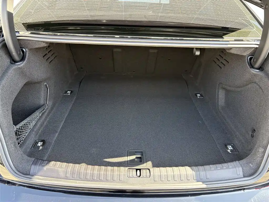 Audi Audi A6L 2022 45 TFSI quattro Premium Dynamic Edition 2022 - thumbnail 22