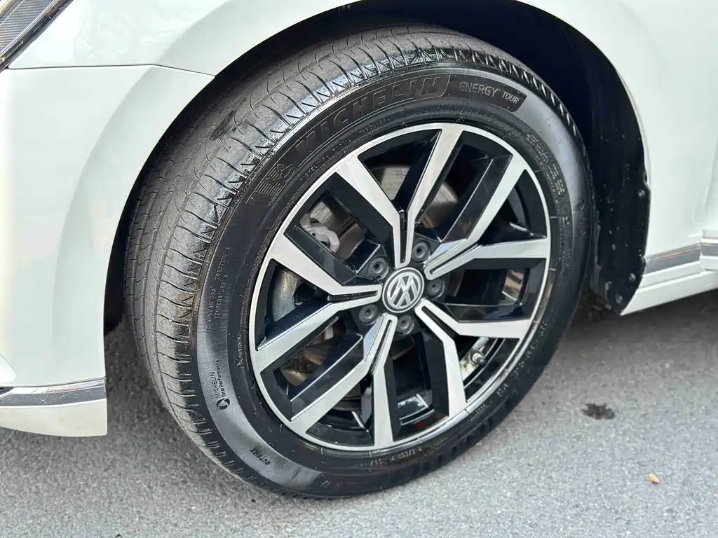 Volkswagen Viloran 2018 380TSI Two-Wheel Drive Comfort Edition 2017 - thumbnail 22