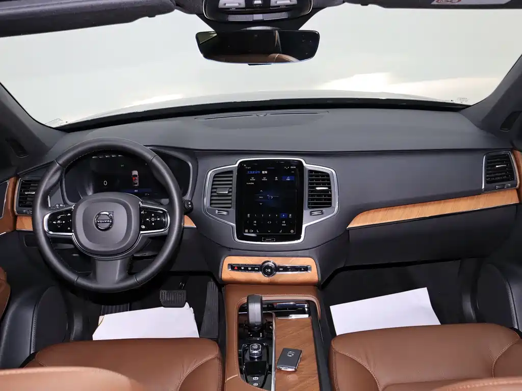 Volvo Volvo XC90 2025 B5 Momentum Luxury 5-seat 2024 - thumbnail 12