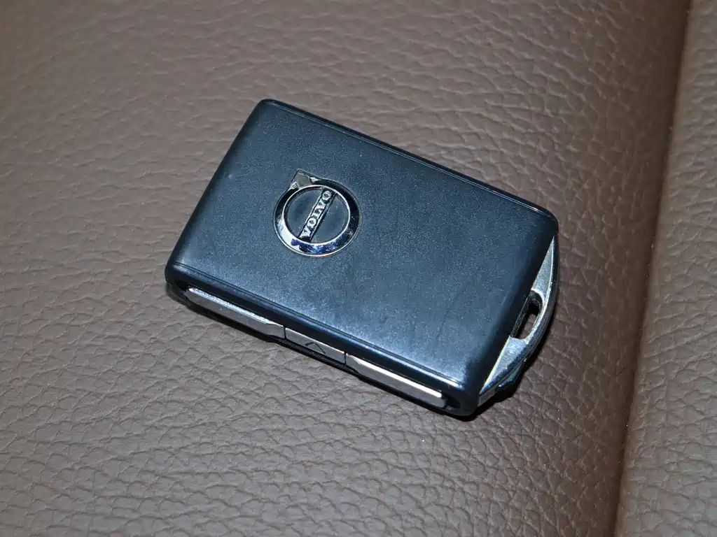 Volvo Volvo XC90 2025 B5 Momentum Luxury 5-seat 2024 - thumbnail 17