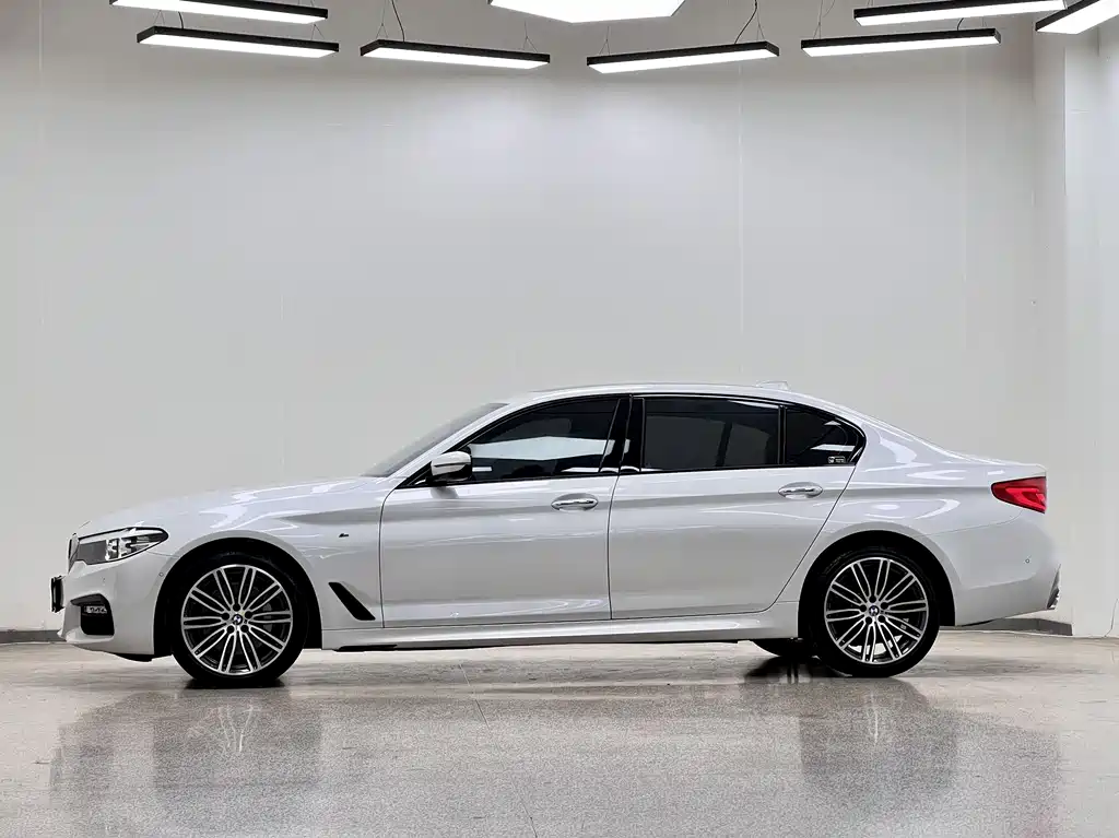 BMW BMW 5 Series 2018 Model Year Facelift 530Li Leading Type M Sport Package 2018 - thumbnail 4