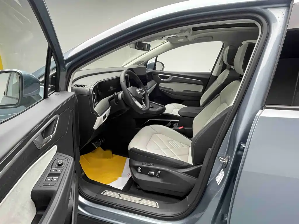 Volkswagen Teramont 2026 450TSI 4Motion Flagship 6-seater 2025 - thumbnail 2