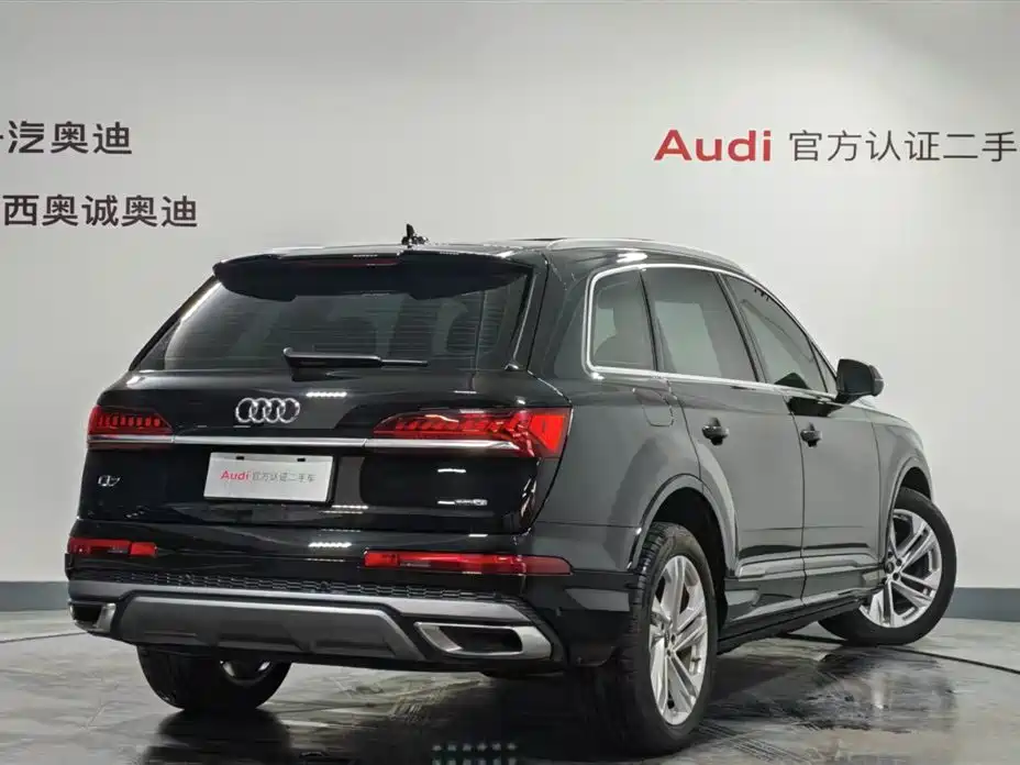 Audi Audi Q7 2023 45 TFSI quattro S line Sport Package 2024 - thumbnail 4