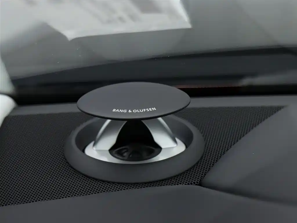 Audi Audi A8 2025 A8L Horch Founder's Edition 55TFSI 2026 - thumbnail 7
