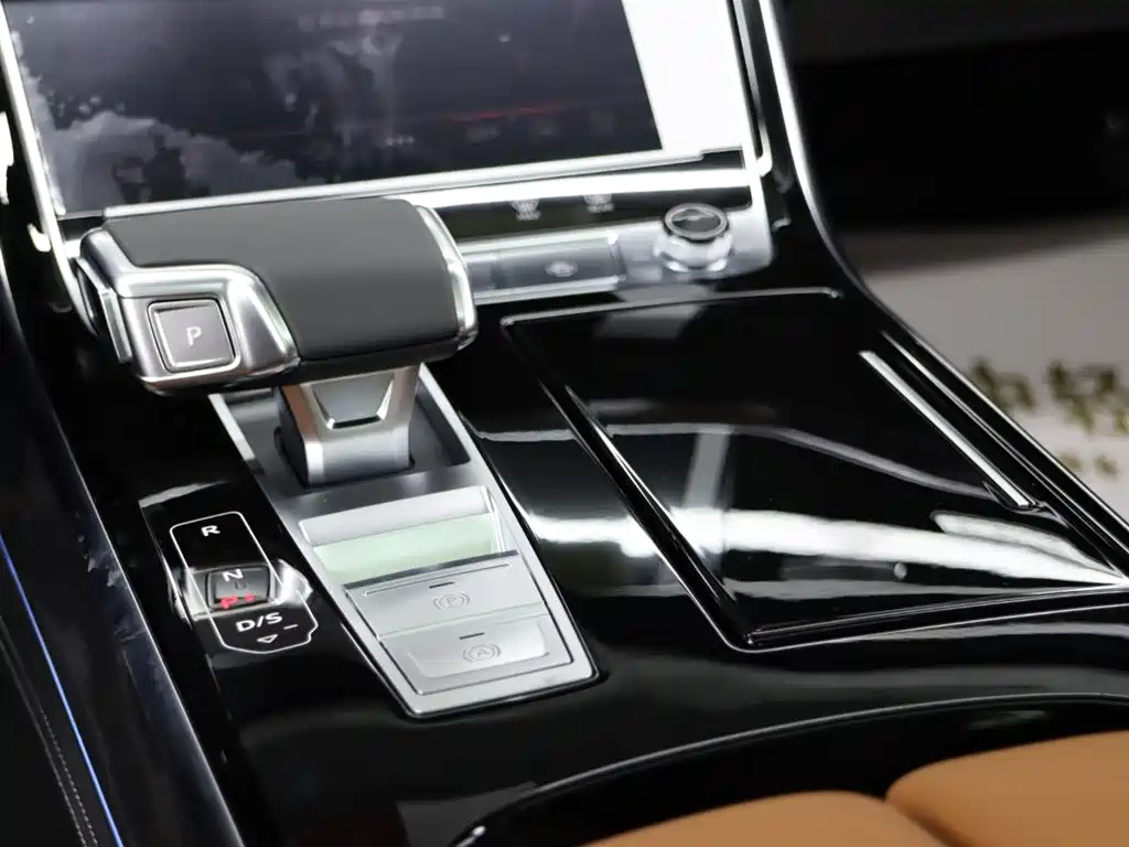 Audi Audi A8 2025 A8L Horch Founder's Edition 55TFSI 2026 - thumbnail 15