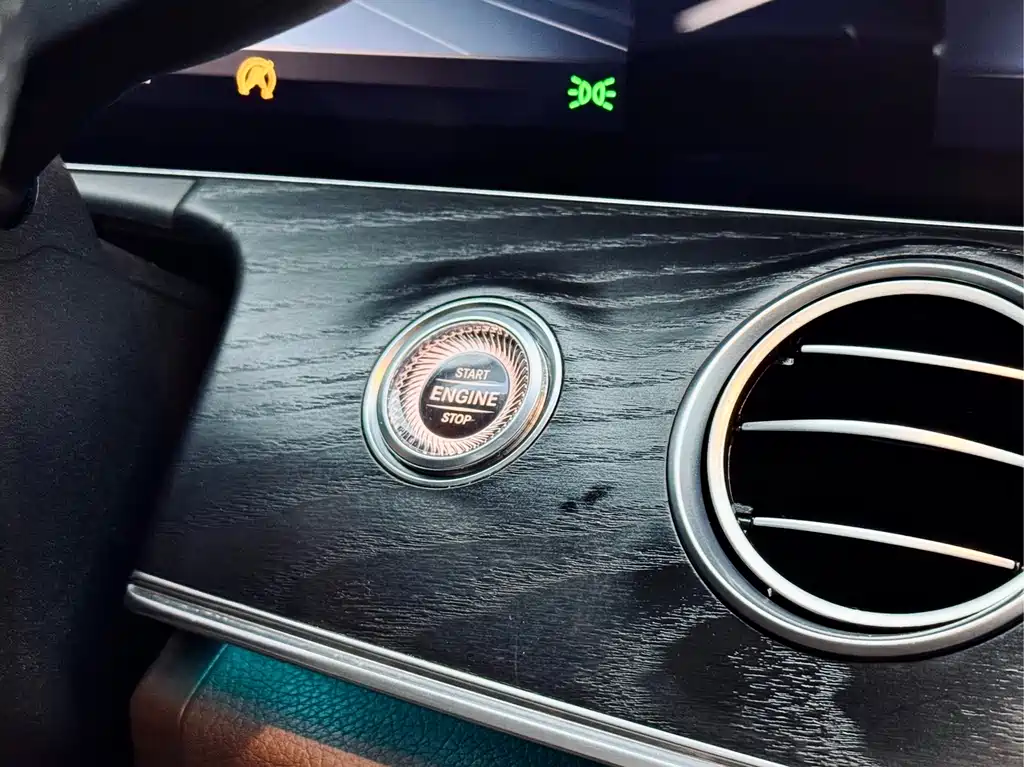 Mercedes-Benz Mercedes-Benz E-Class 2018 E 200 L Sport 2018 - thumbnail 3
