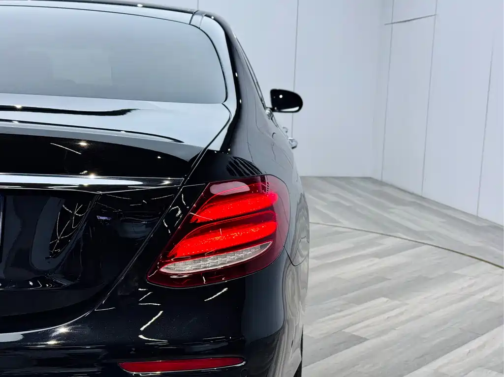 Mercedes-Benz Mercedes-Benz E-Class 2018 E 200 L Sport 2018 - thumbnail 8