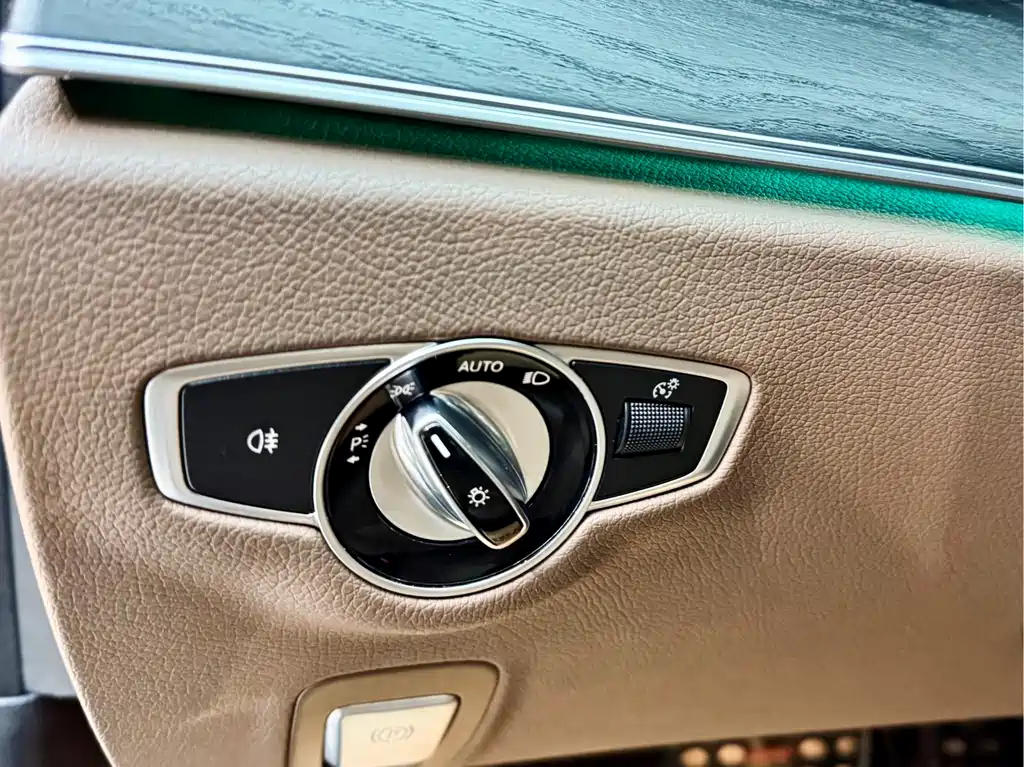 Mercedes-Benz Mercedes-Benz E-Class 2018 E 200 L Sport 2018 - thumbnail 23