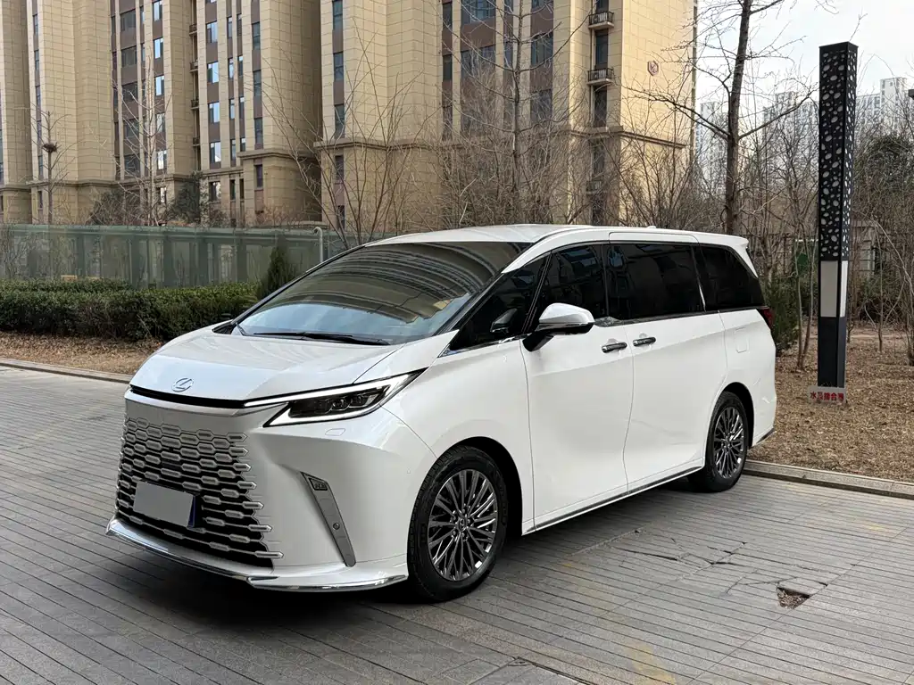Lexus Lexus LM 300h Six-Seat Executive Edition 2025 2025 - thumbnail 2