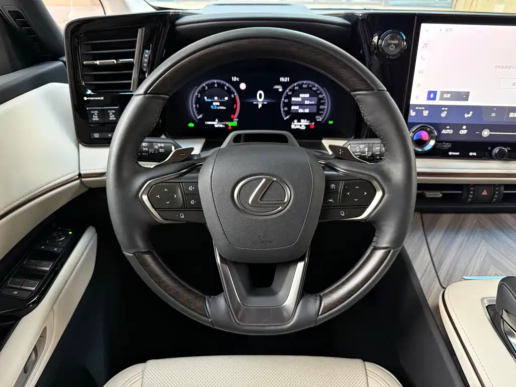 Lexus Lexus LM 300h Six-Seat Executive Edition 2025 2025 - thumbnail 18