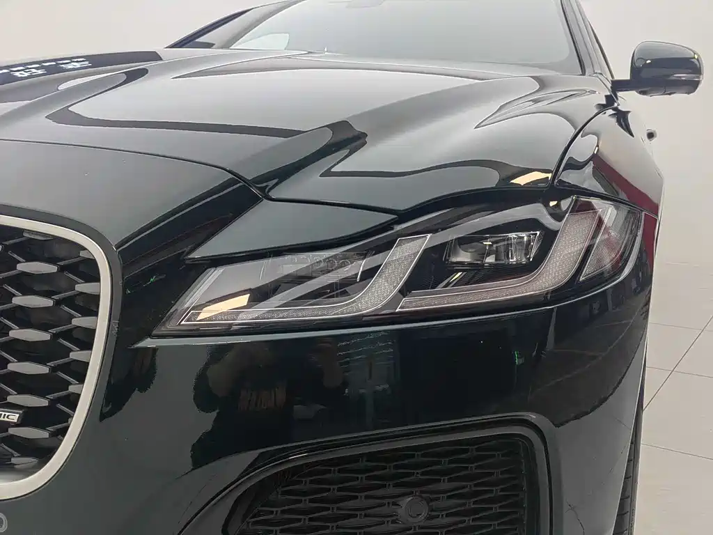 Jaguar Jaguar XFL 2022 XFL 2.0T P300 AWD Flagship Sport Edition 2022 - thumbnail 4