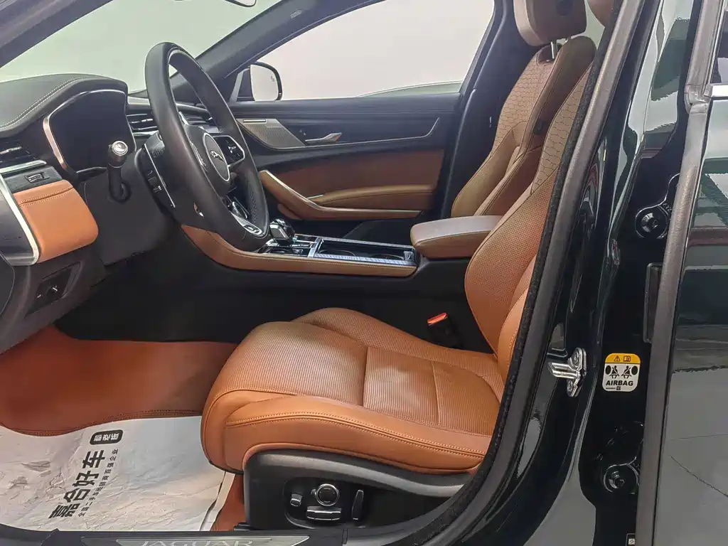 Jaguar Jaguar XFL 2022 XFL 2.0T P300 AWD Flagship Sport Edition 2022 - thumbnail 6