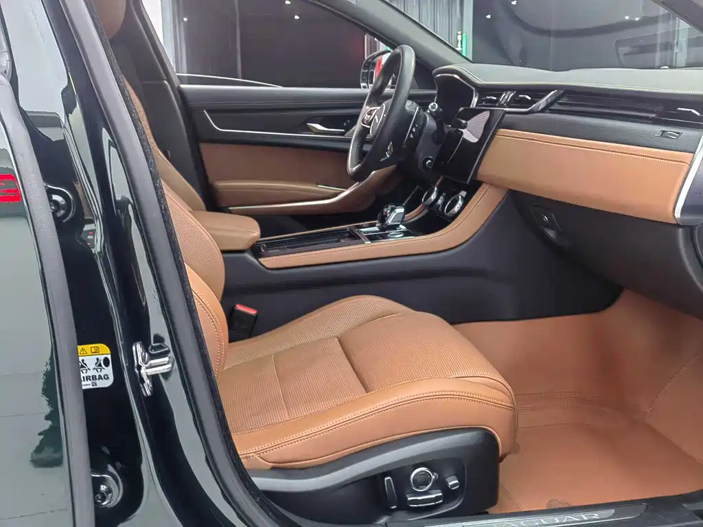 Jaguar Jaguar XFL 2022 XFL 2.0T P300 AWD Flagship Sport Edition 2022 - thumbnail 9
