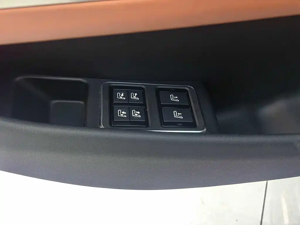 Jaguar Jaguar XFL 2022 XFL 2.0T P300 AWD Flagship Sport Edition 2022 - thumbnail 14
