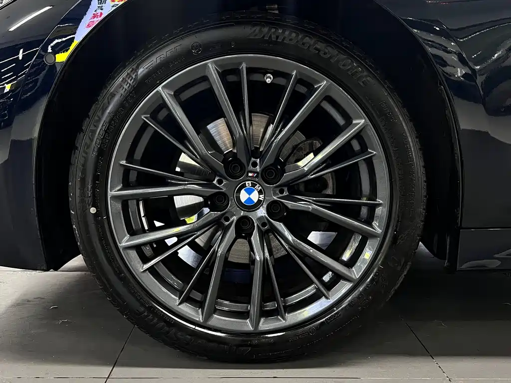 BMW BMW 3 Series 2023 325i M Sport Shadow Night Package 2023 - thumbnail 10
