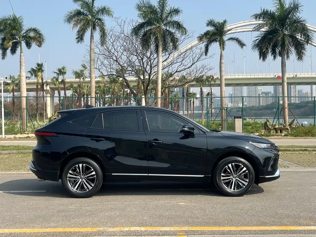 Toyota Venza 2022 2.0L CVT 2WD Luxury Edition 2023 - thumbnail 7