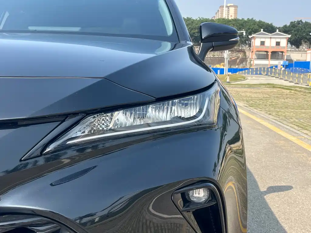 Toyota Venza 2022 2.0L CVT 2WD Luxury Edition 2023 - thumbnail 9