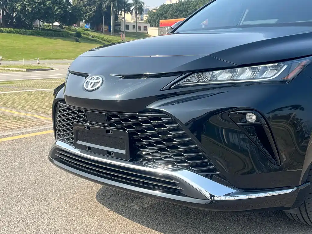 Toyota Venza 2022 2.0L CVT 2WD Luxury Edition 2023 - thumbnail 10