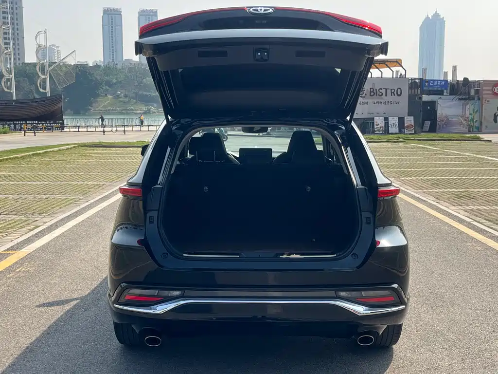Toyota Venza 2022 2.0L CVT 2WD Luxury Edition 2023 - thumbnail 20