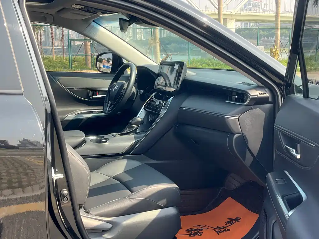 Toyota Venza 2022 2.0L CVT 2WD Luxury Edition 2023 - thumbnail 21