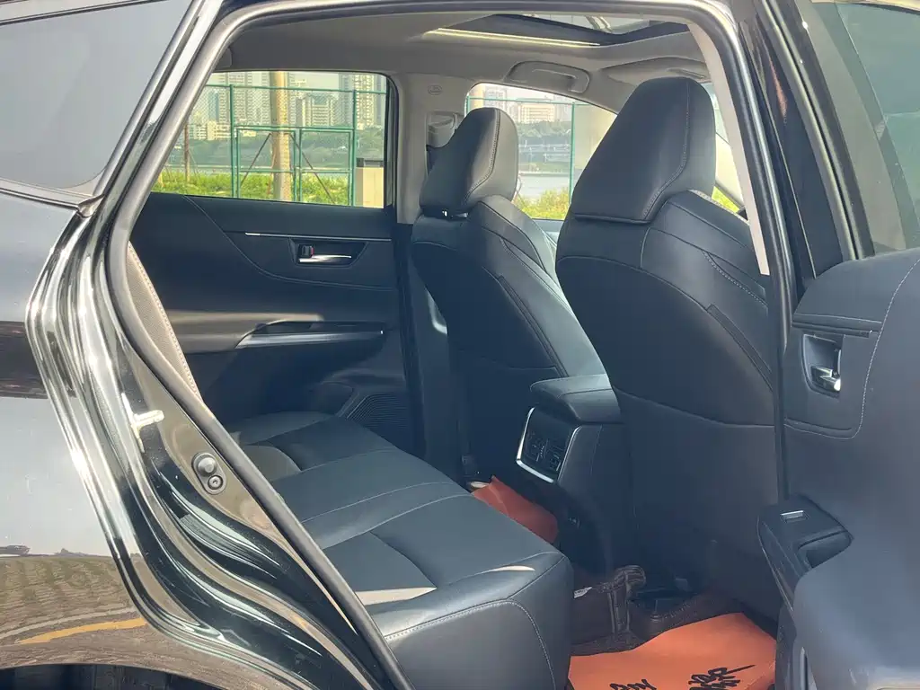 Toyota Venza 2022 2.0L CVT 2WD Luxury Edition 2023 - thumbnail 23