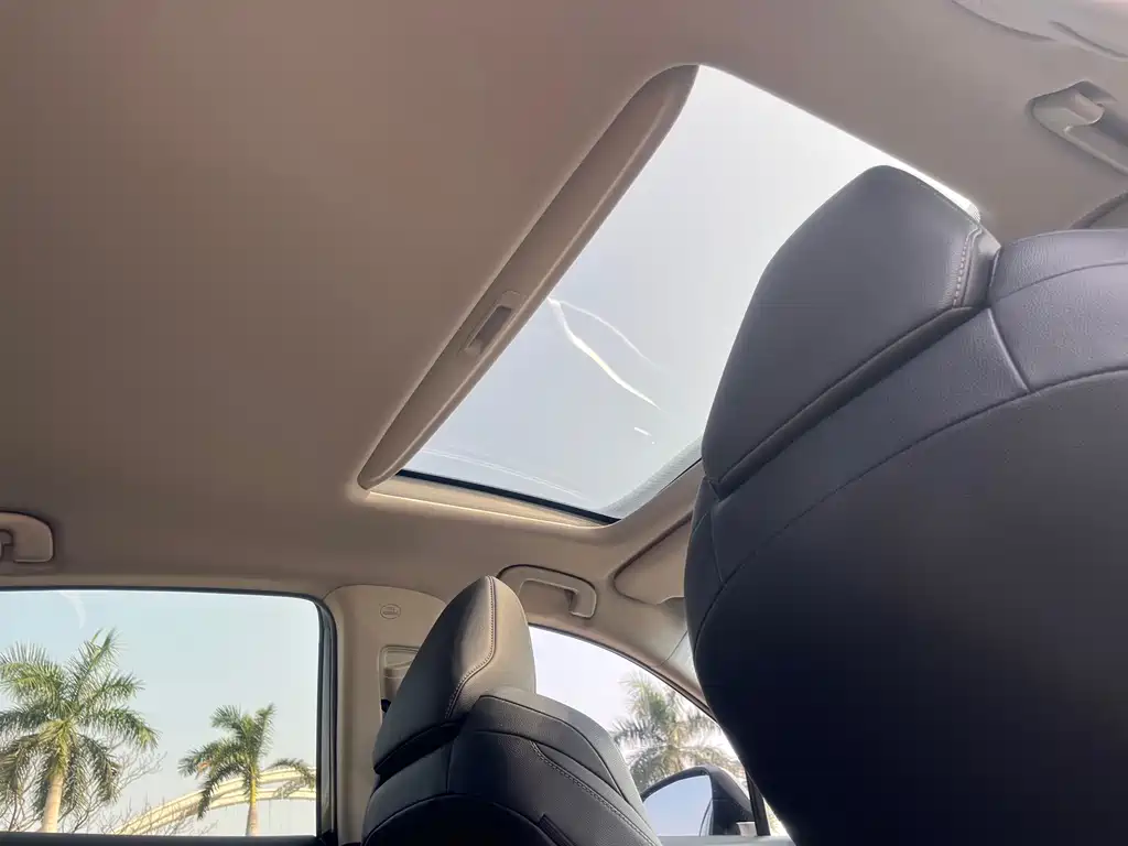 Toyota Venza 2022 2.0L CVT 2WD Luxury Edition 2023 - thumbnail 25