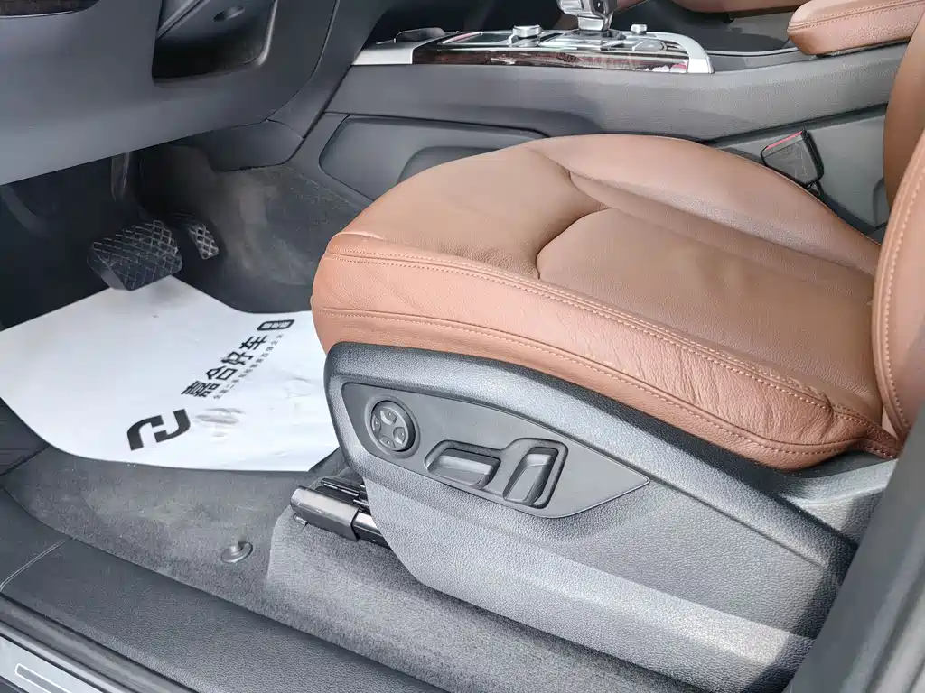 Audi Audi Q7 2019 45 TFSI S line Sport 2019 - thumbnail 4