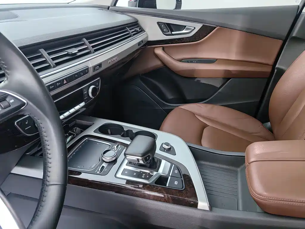 Audi Audi Q7 2019 45 TFSI S line Sport 2019 - thumbnail 8