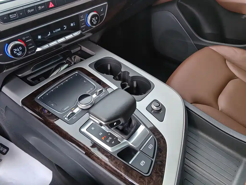 Audi Audi Q7 2019 45 TFSI S line Sport 2019 - thumbnail 12