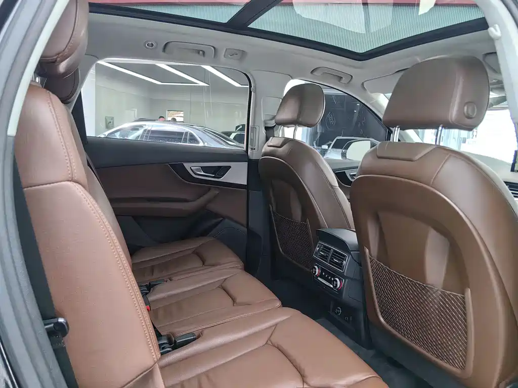 Audi Audi Q7 2019 45 TFSI S line Sport 2019 - thumbnail 24