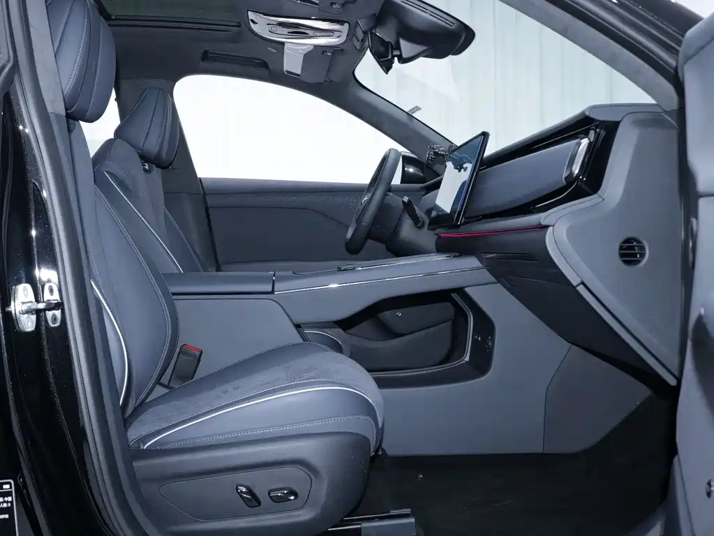 Lantu Automobile Lantu Zhiyin 2024 AWD Global Edition 2025 - thumbnail 6