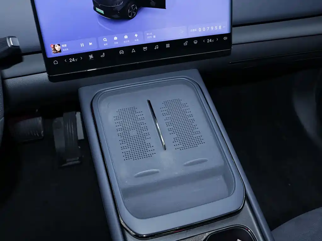 Lantu Automobile Lantu Zhiyin 2024 AWD Global Edition 2025 - thumbnail 7