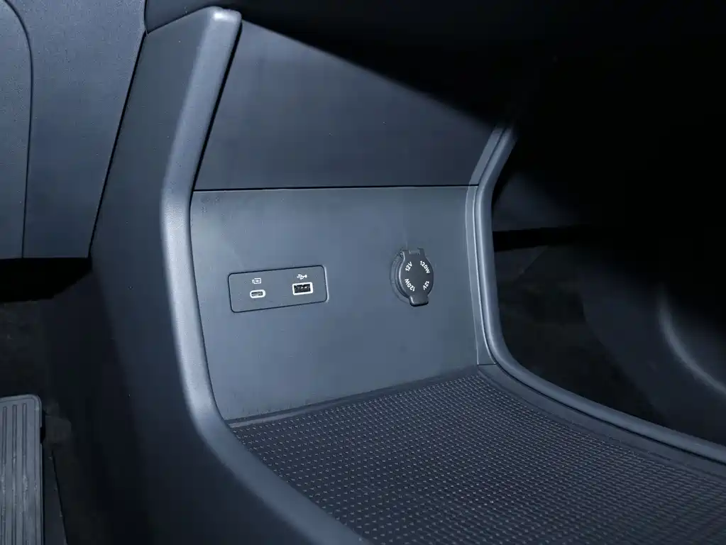 Lantu Automobile Lantu Zhiyin 2024 AWD Global Edition 2025 - thumbnail 15